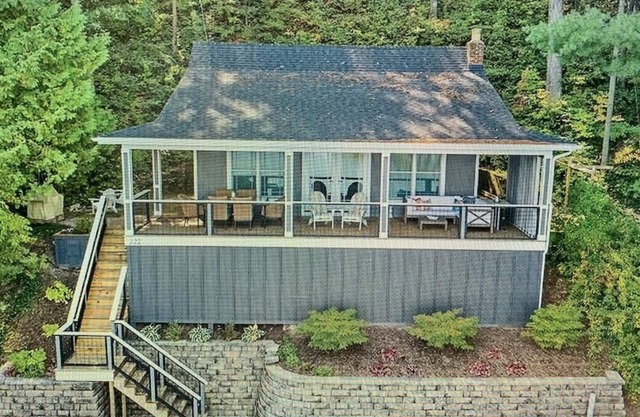 This cottage is a 2 bedroom(s), 1 bathrooms, located in Newaygo, MI.