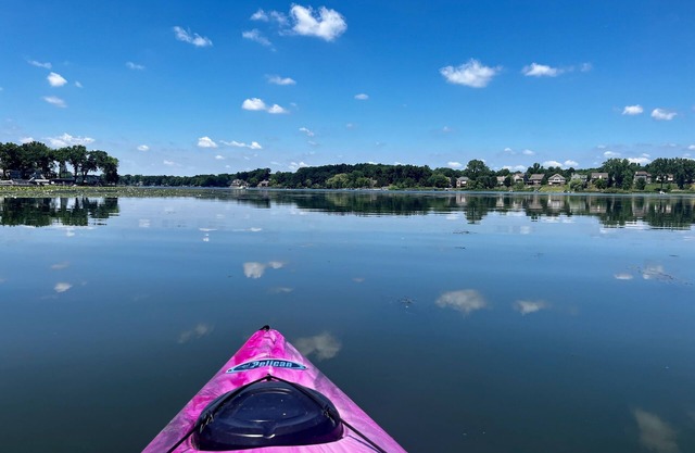 This House Got RIZZ - Recently Renovated Lake Thompson Canal Home