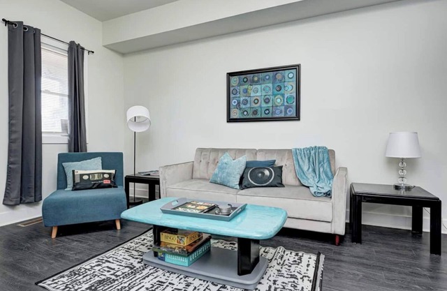 This house is a 0 bedroom(s), 2 bathrooms, located in Indianapolis, IN.