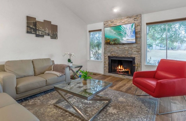 This house is a 2 bedroom(s), 1.5 bathrooms, located in Oklahoma City, OK.