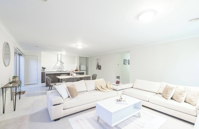 This house is a 3 bedroom(s), 2 bathrooms, located in Point Cook, VIC.