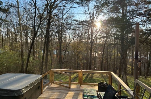 This is Deep Chill! Relax in the hot tub or walk 3 minutes to the lake.