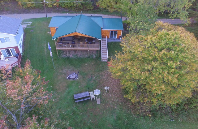 This is Exclusive, Outdoor kitchen, 8 Person Hot Tub, 6 Person Fire Table, ETC.