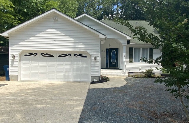 This is it!! Rancher central to beaches, pools, golf, casino! Fenced yard, Deck.