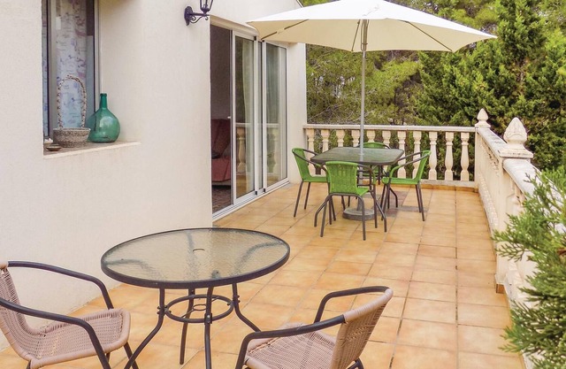 Alojamiento de 3 habitaciones en Turis