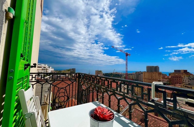 This townhouse is a 1 bedroom(s), 1 bathrooms, located in Beausoleil, Provence-Alpes-Côte d'Azur.