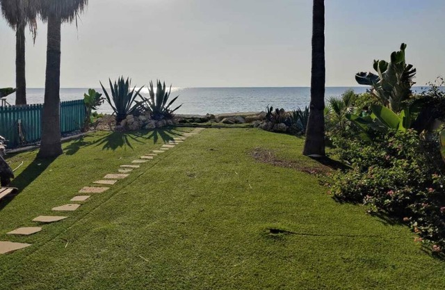 This villa is a 3 bedroom(s), 3 bathrooms, located in Larnaca, Larnaca.