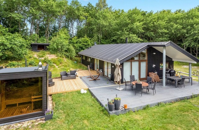 "Thorine" - 750m from the sea by Interhome
