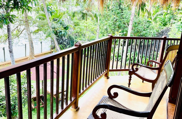 Thotupola Lakehouse