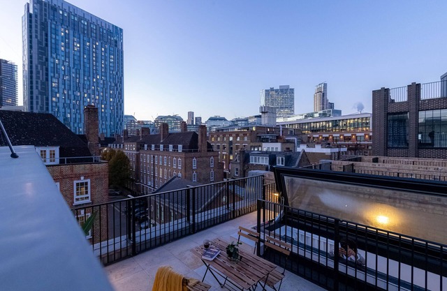 Three Bed Apts near Spitalfields Mkt