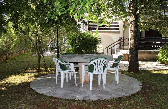 Apartamento de tres habitaciones con una terraza Vantacici, Krk (A-5425-a)