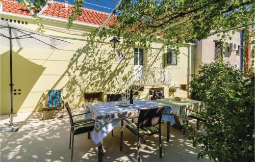 Three-Bedroom Apartment In Zaton Veliki