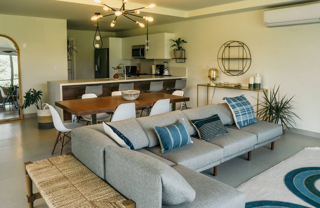 Three bedroom condo with beachfront access and high-end comfortable amenities