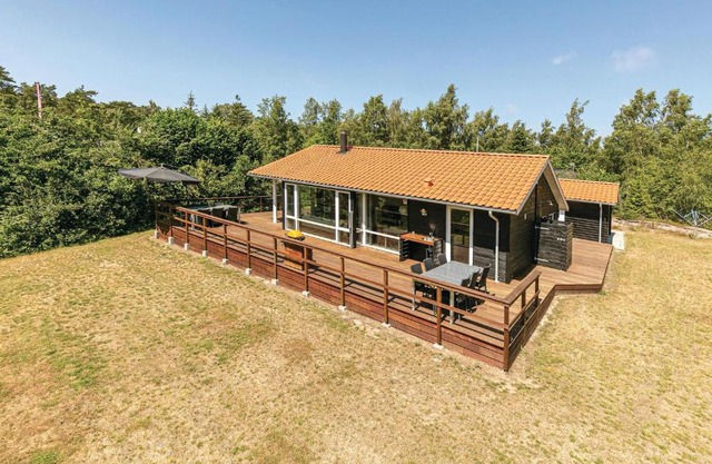 Three-Bedroom Holiday Home In Aakirkeby