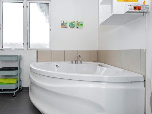 Three-Bedroom Holiday home in Ulfborg 16