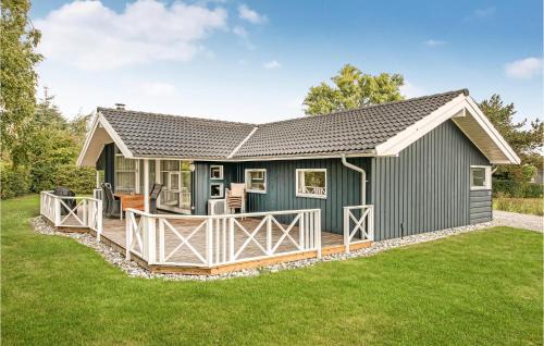 Three-Bedroom Holiday Home In Sydals