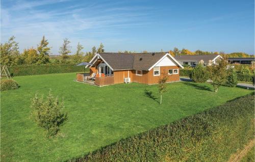 Three-Bedroom Holiday Home In Sydals