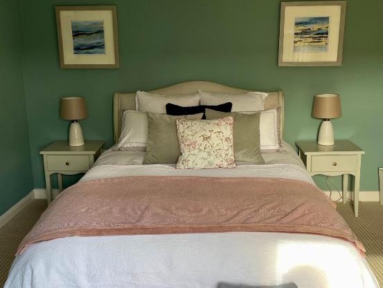 Three bedroom holiday house Porthleven, Cornwall. Close to shops and beach
