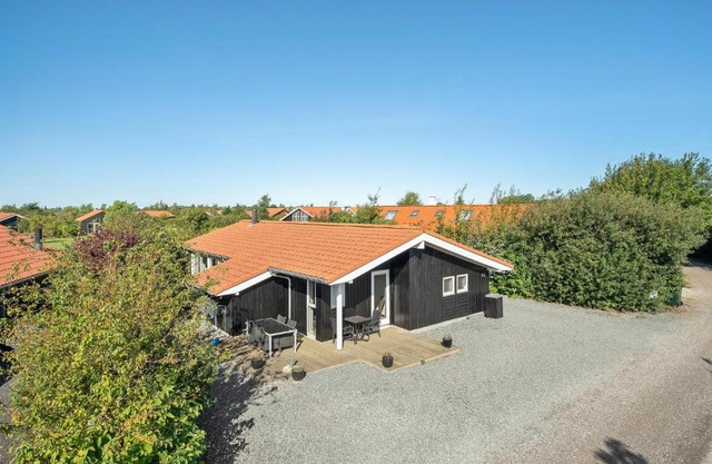 Three-Bedroom Holiday Home In Vaggerlose