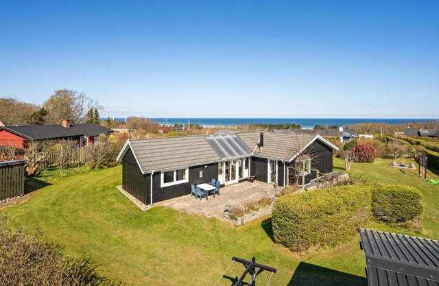 Three-Bedroom Holiday Home In Glesborg