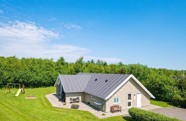 Three-Bedroom Holiday home in Hemmet 35