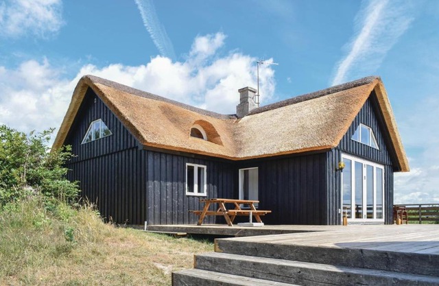 Three-Bedroom Holiday Home In Knebel