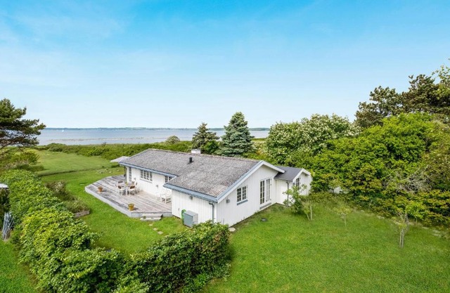 Three-Bedroom Holiday Home In Knebel
