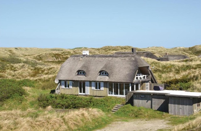 Three-Bedroom Holiday Home In Oksbol