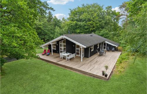 Three-Bedroom Holiday Home Hadsund With A Fireplace 08