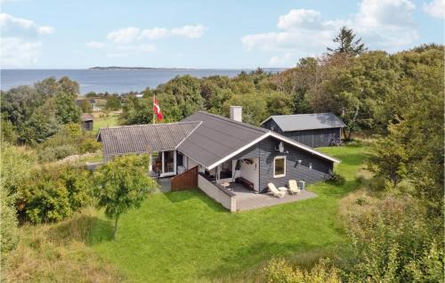 Three-Bedroom Holiday Home In Fur