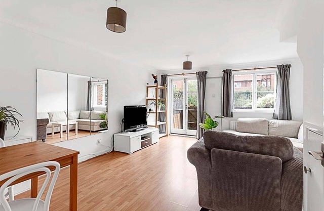 Beautiful Three-Bedroom House in Richmond