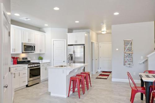 Three-Bedroom Townhouse