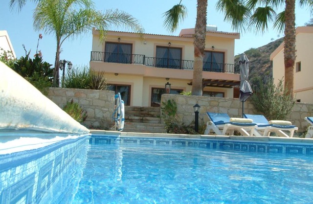Three bedroom villa with private pool and landscaped garden close to the beach