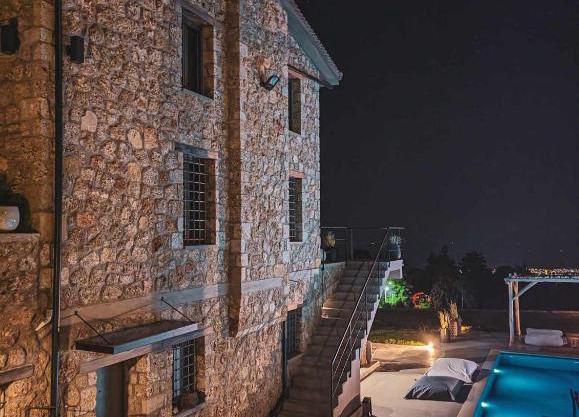 Three Dots Boutique Suites