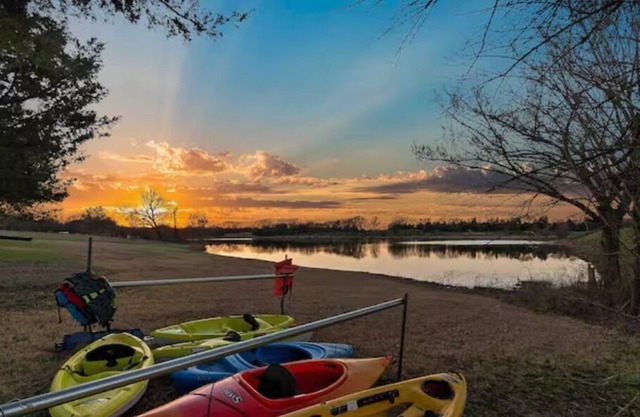 Three Lake front Cabins with hot tubs