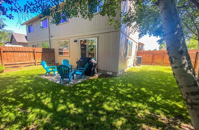Three Peaks Retreat - 3 Bedroom 2.5 Bathroom Townhouse