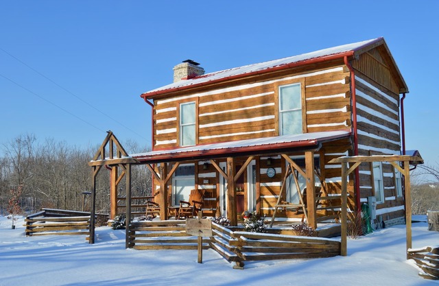 Three Pines Historic Log Cabin (a unos 20 minutos del encuentro Ark)
