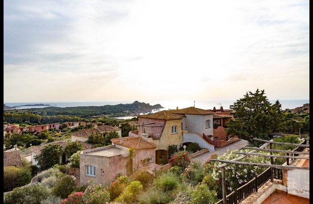 Apartamento de tres habitaciones con vistas al mar Cala Rossa. Costa Paraíso. # 4