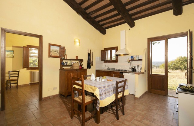 Three-room apartment on the ground floor with equipped patio