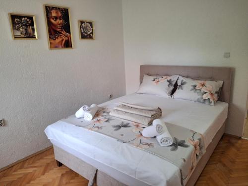 TI-NI Apartment