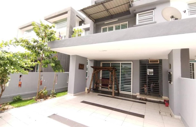 Tiara Homestay - for Malay only