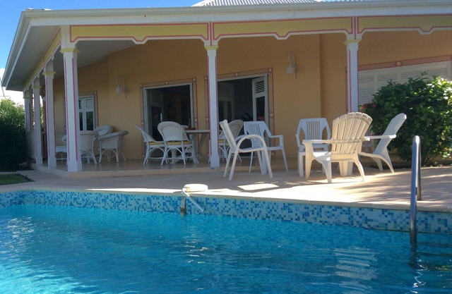 Tibomb VILLA CON ENCANTO CON VISTA AL MAR 180 ° 130 metros de la playa