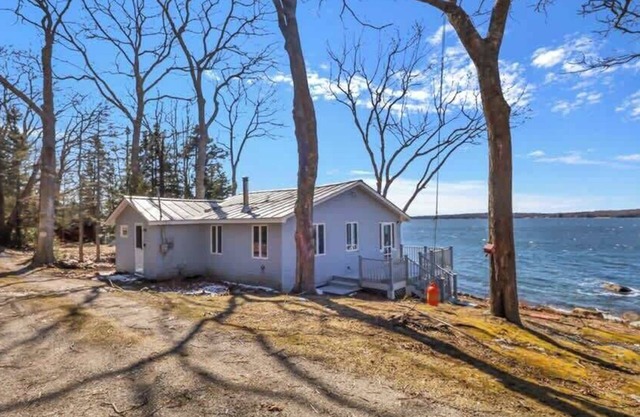 Tide's Edge-New Oceanfront!