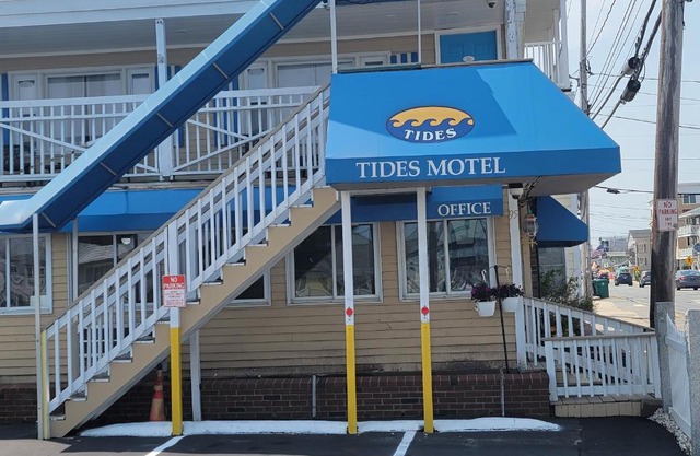 Tides Motel - Hampton Beach