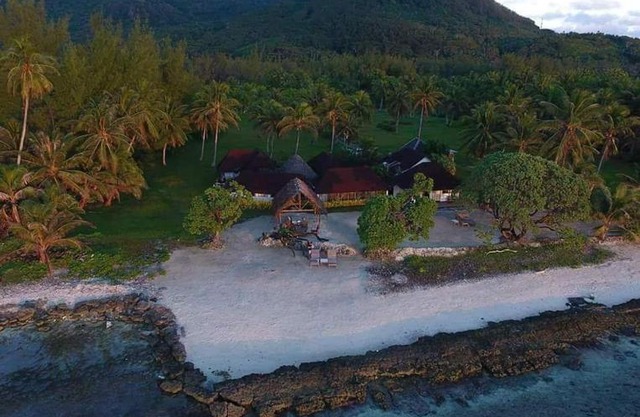 Tifaifai Et Café Huahine