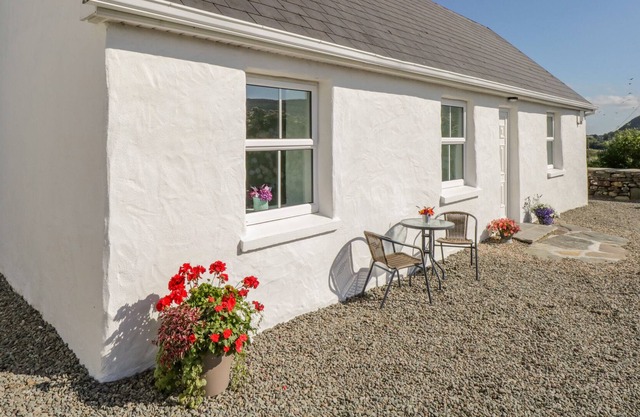 TIGH MHICHEAL PHAIDIN, family friendly in Clonbur, County Galway
