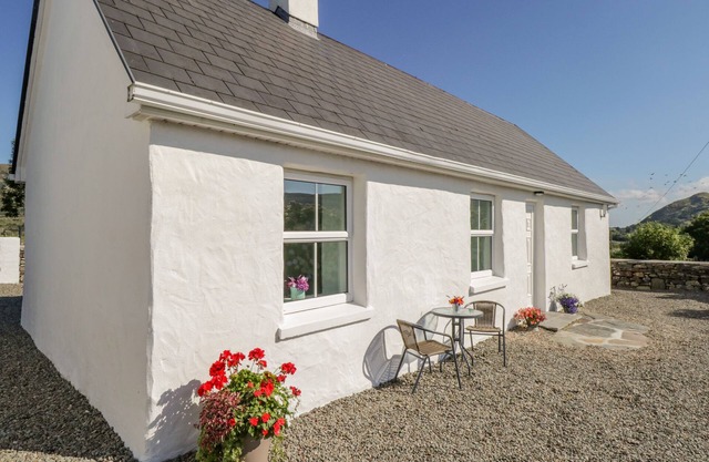 TIGH MHICHEAL PHAIDIN, family friendly in Clonbur, County Galway