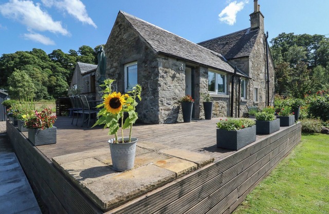 TIGH NA RATHAID, family friendly, with open fire in Aberfeldy
