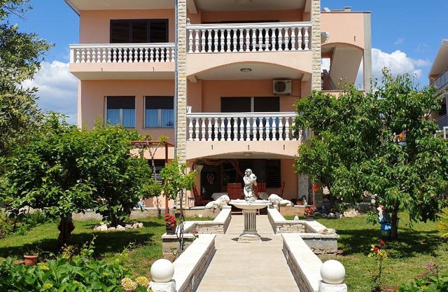 Tiho i Slađana apartments