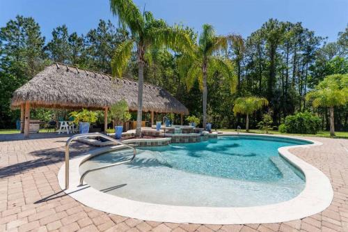 Tiki Bar & Heated Pool Jacuzzi Weddings and Events